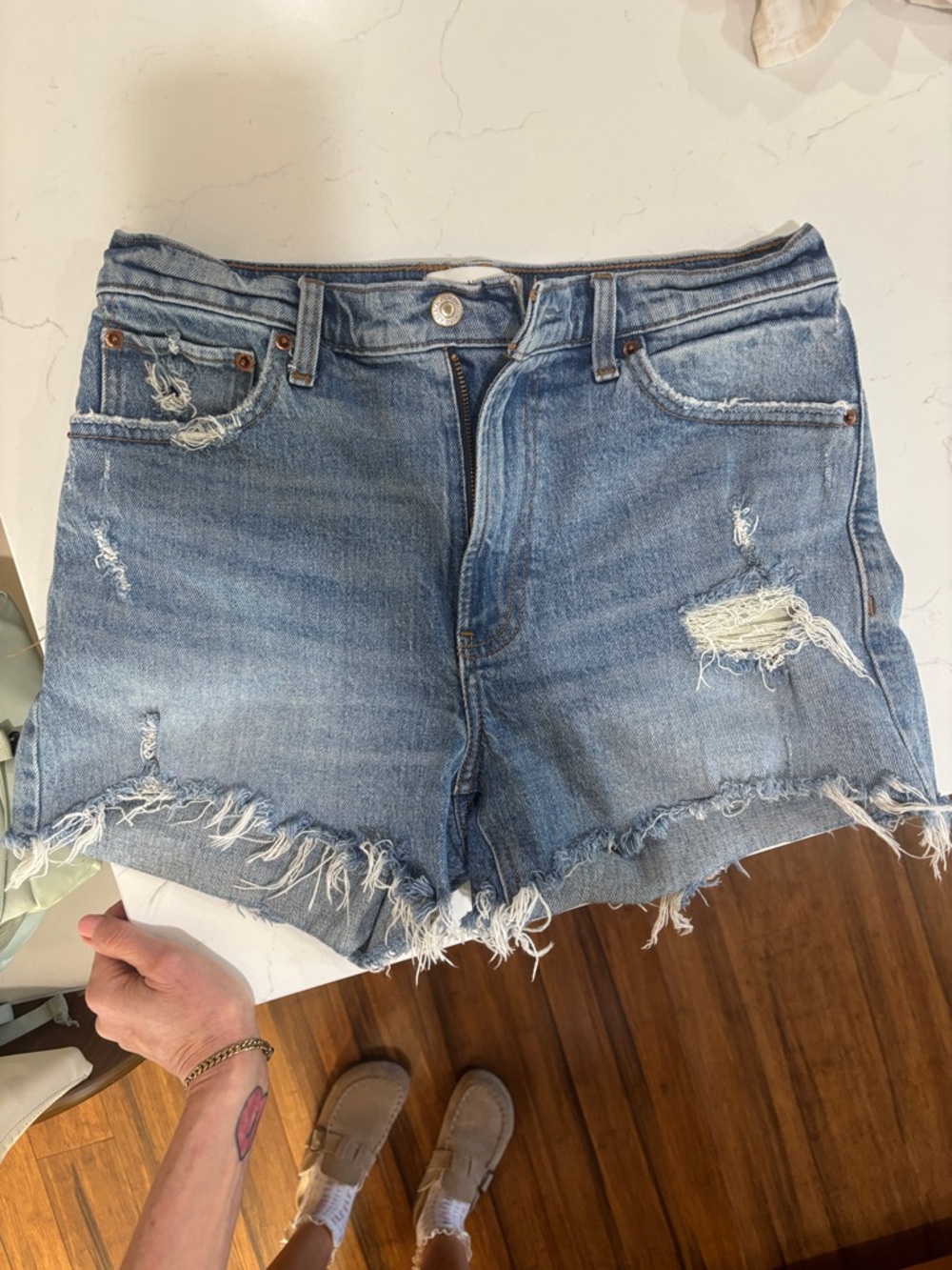 Abercrombie high rise 4” Cutoff Shorts
